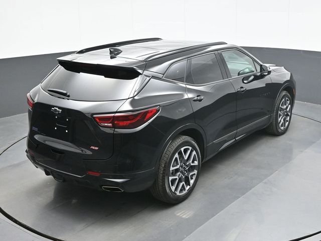 Used 2025 Black Chevrolet RS image 17