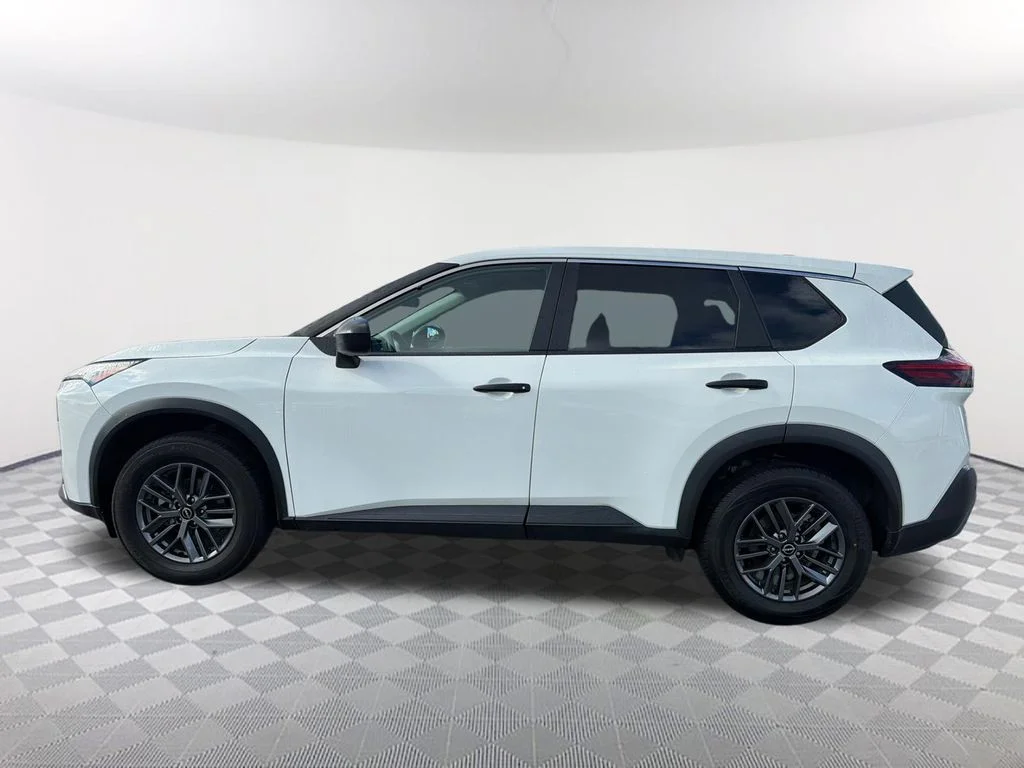 Used 2023 White Nissan S image 8