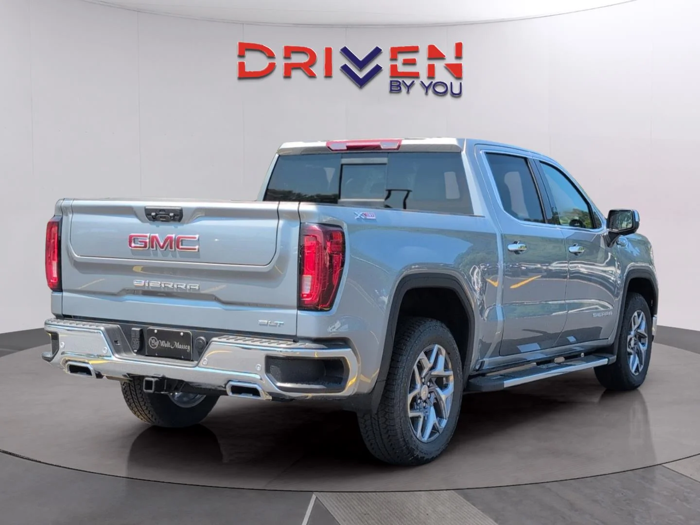 New 2026 Sterling Metallic GMC SLT image 5