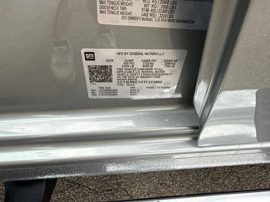 Used 2026 Sterling Metallic GMC Denali image 41