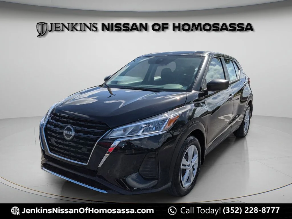 Used 2025 Black Nissan S image 9
