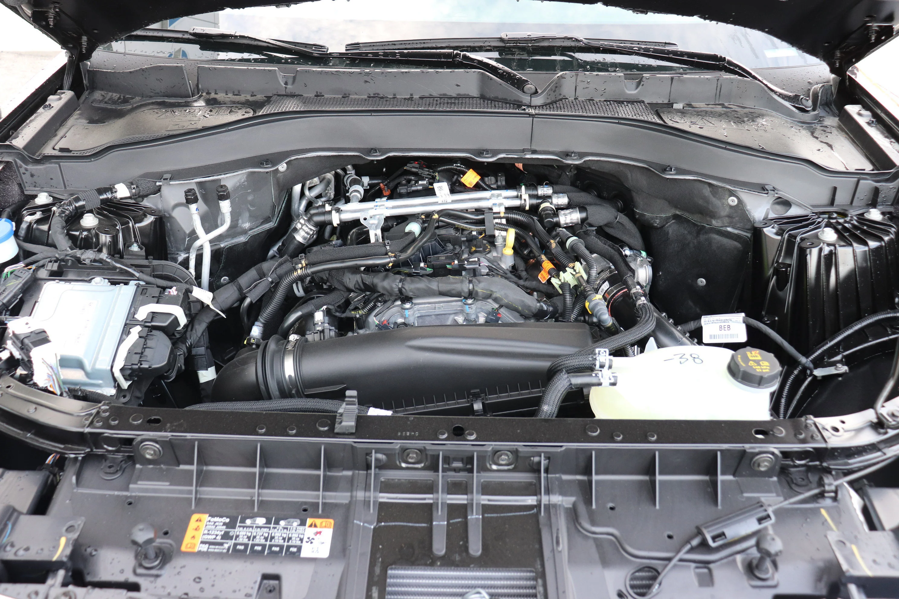 New 2026 AGATE BLACK Ford Active w/200A Pkg image 5