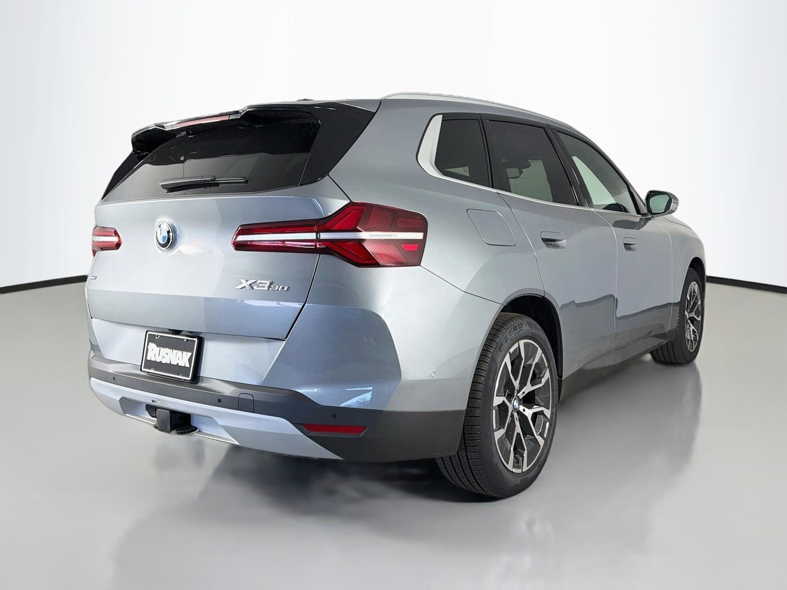 New 2026 Skyscraper Grey Metallic BMW 30 xDrive image 7
