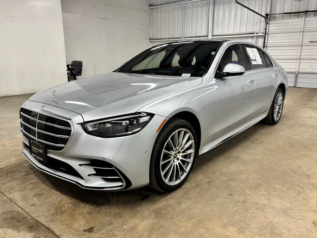 Used 2023 Silver Mercedes-Benz S 580 image 4