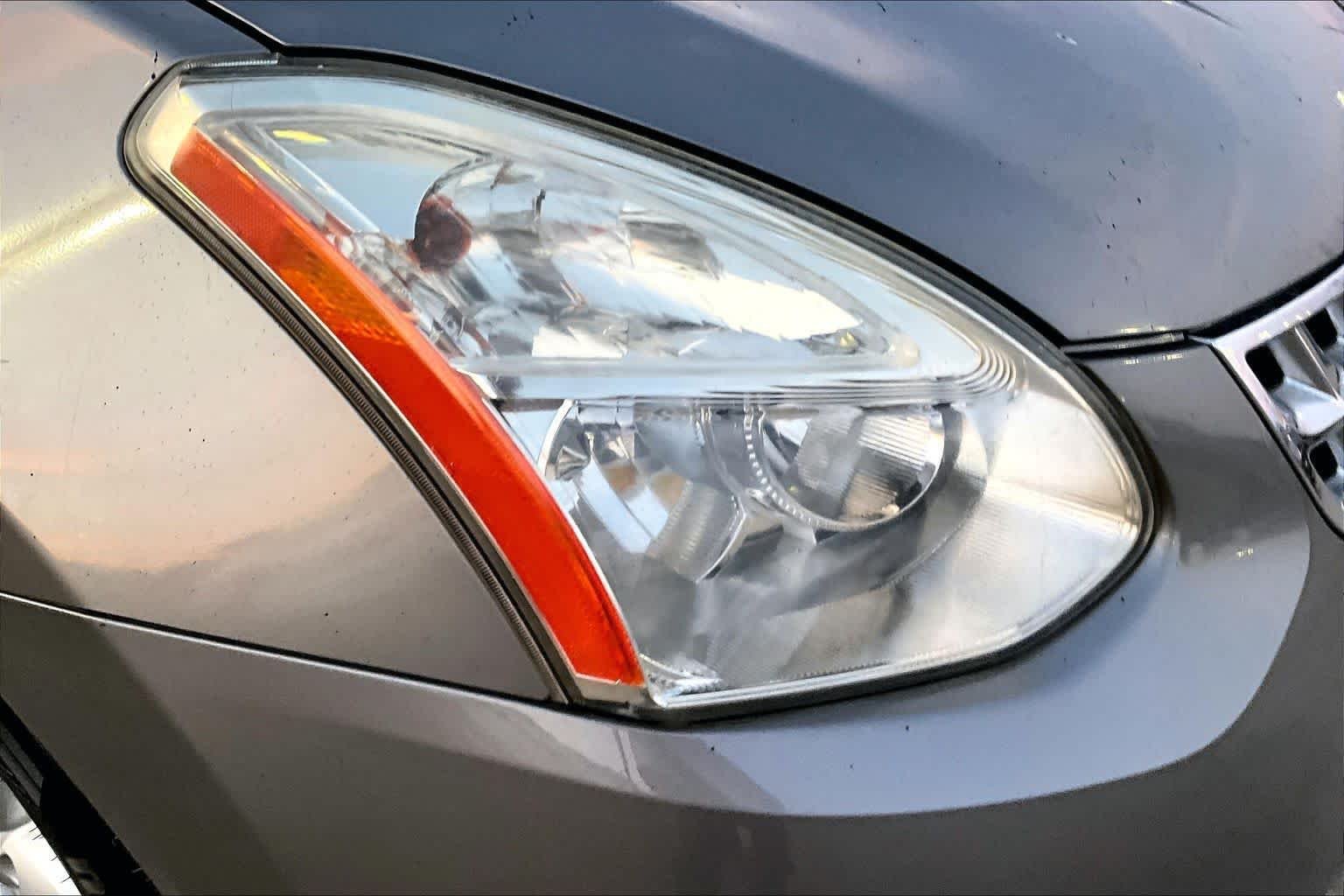 Used 2012 Platinum Graphite Nissan S image 28