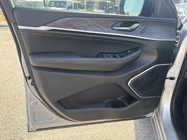New 2026 Silver Jeep Limited Reserve image 10
