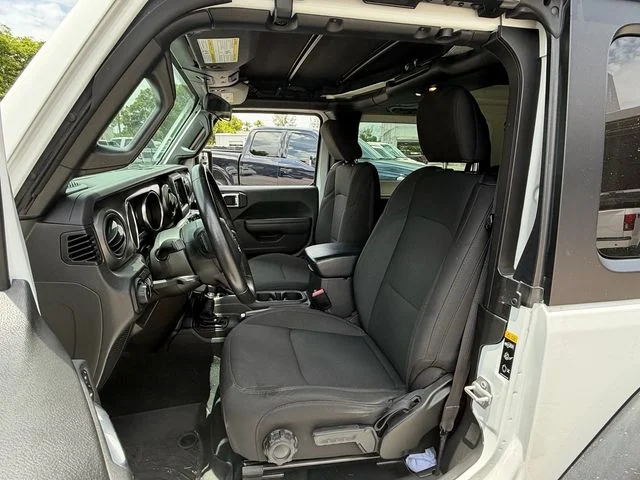 Used 2022 Bright White Clearcoat Jeep Sport S image 9