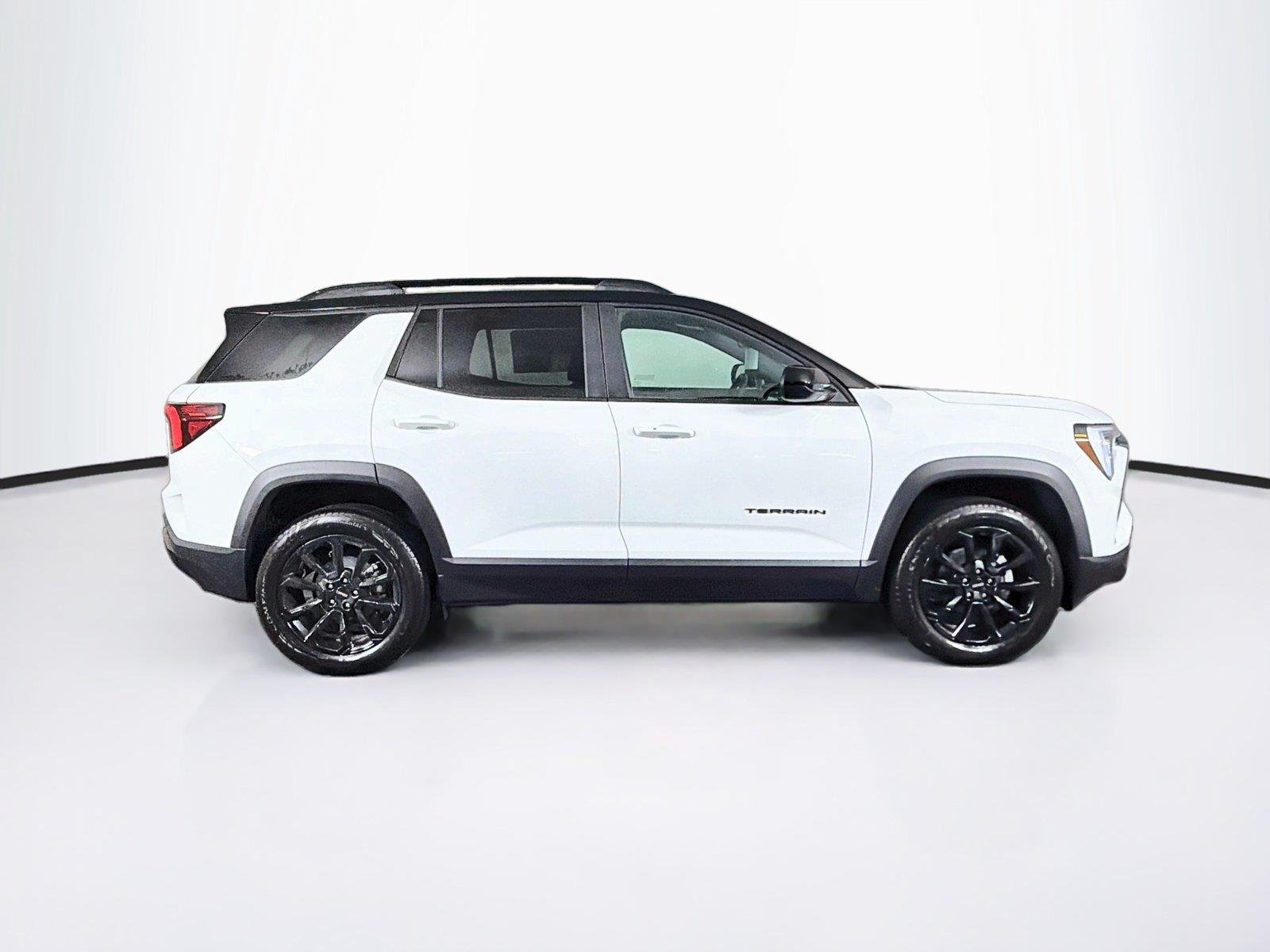 New 2027 Summit White GMC Elevation image 12