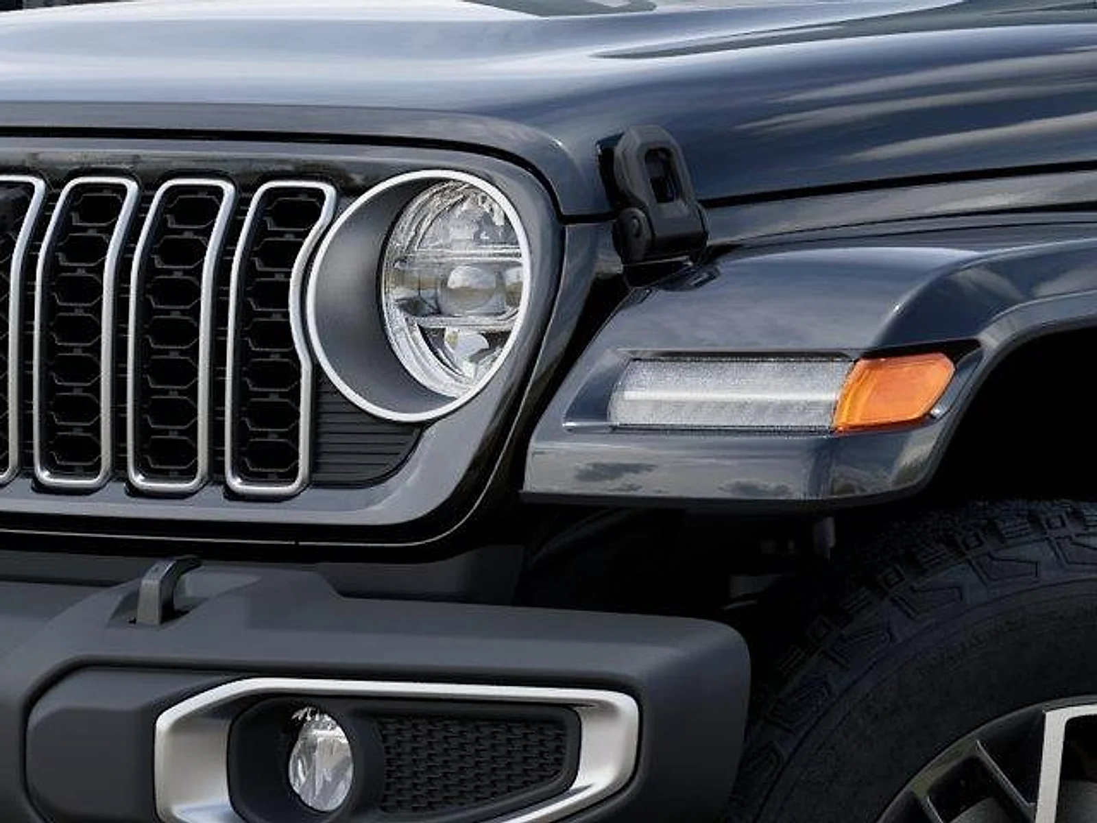 New 2026 Black Clear-Coat Exterior Paint Jeep 4-Door Sahara 4x4 image 10