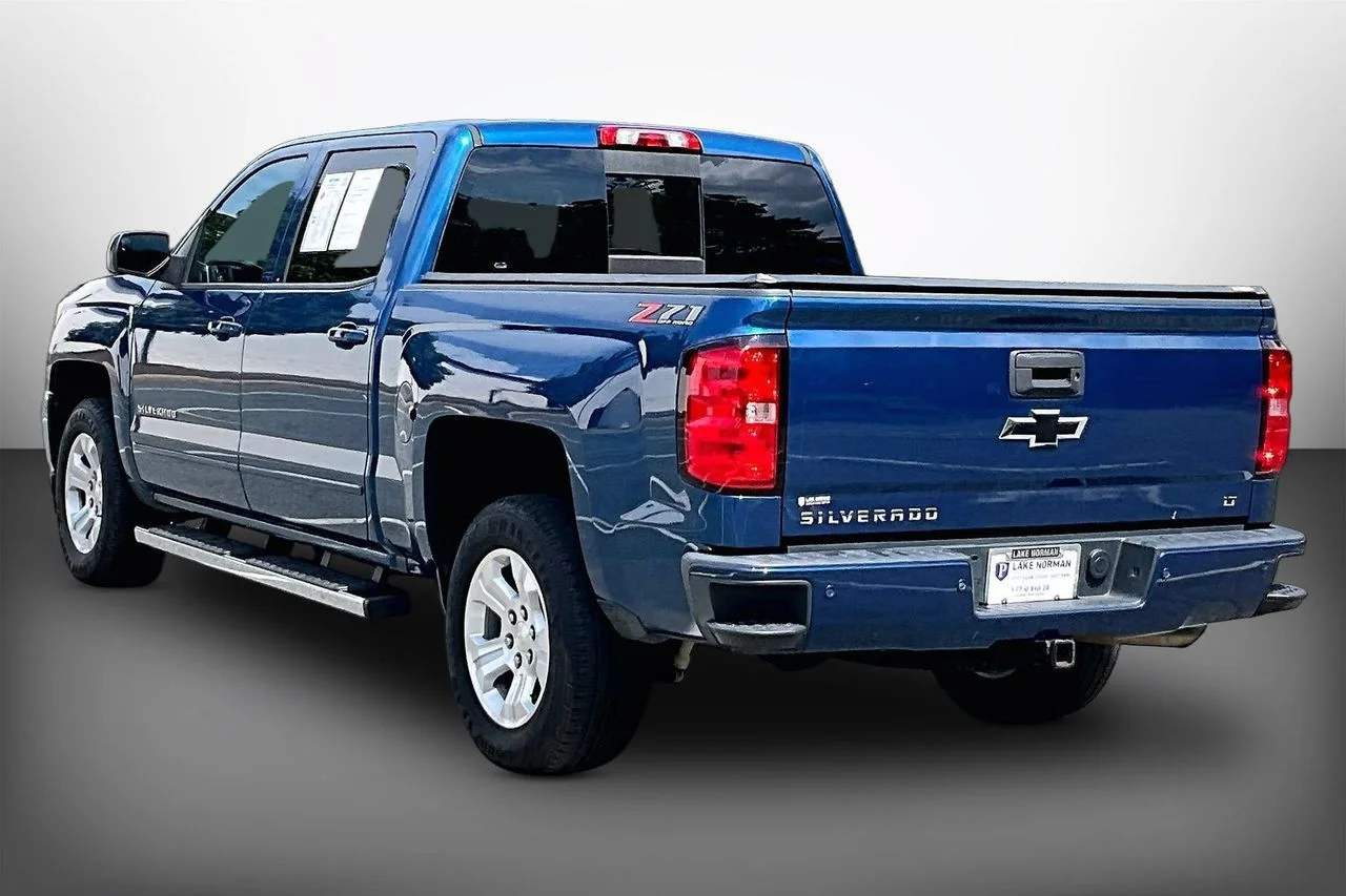 Certified Used 2018 Blue Chevrolet LT image 6