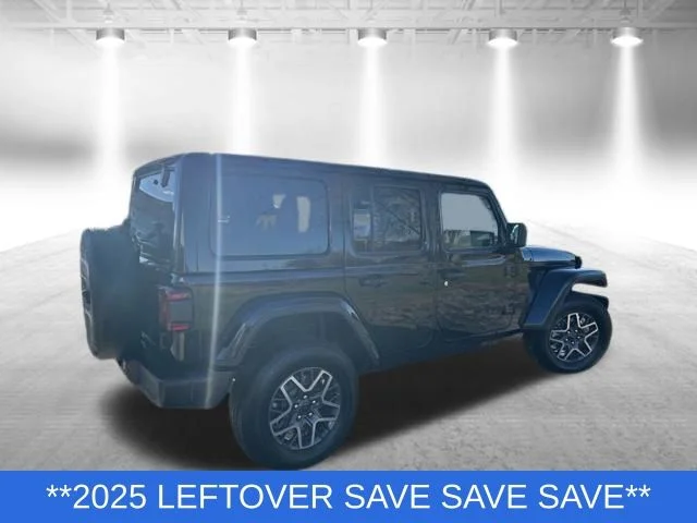 2025 Jeep Wrangler 4-Door Sahara - Photo 13