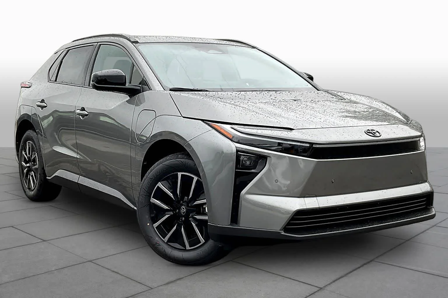 New 2026 Heavy Metal Toyota XLE image 2