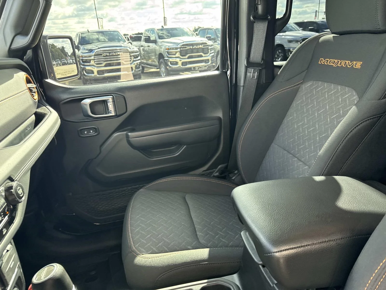 2024 Jeep Gladiator Mojave - Photo 15