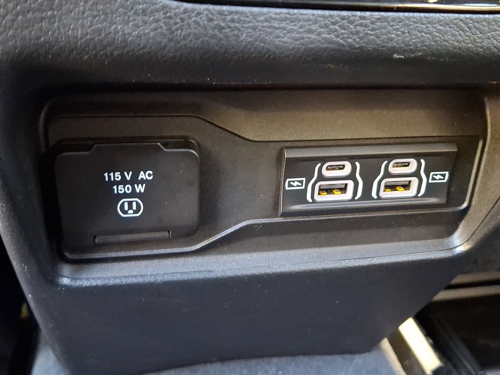 Used 2023 Bright White Clearcoat Jeep Altitude image 11