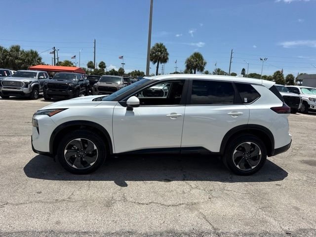 2024 Nissan Rogue SV - Photo 6