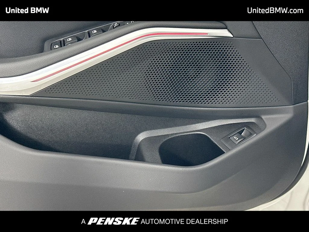 2025 BMW 3 Series 330i - Photo 19