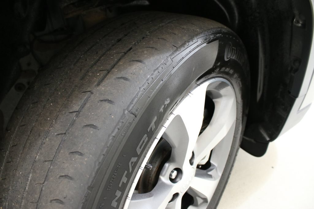 Used 2022 Gray Jeep Limited image 33