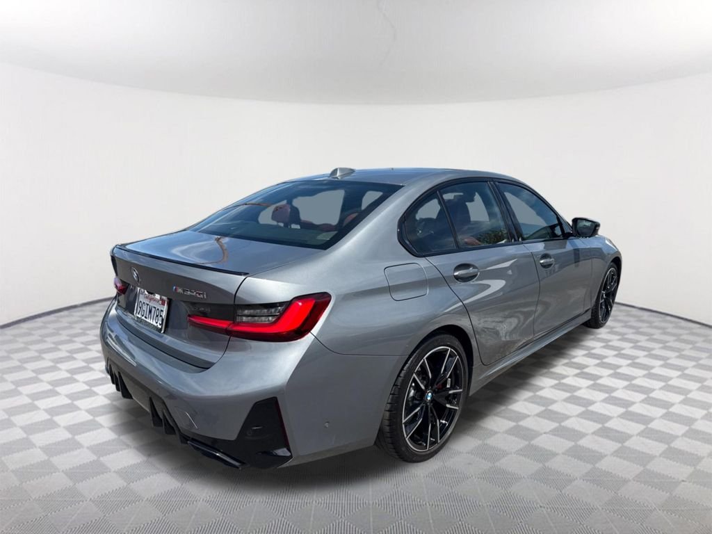 Used 2023 Skyscraper Grey Metallic BMW M340i image 4