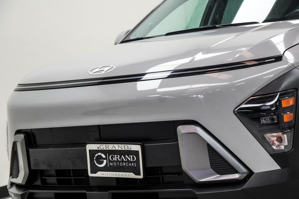 Used 2024 Gray Hyundai SEL image 2