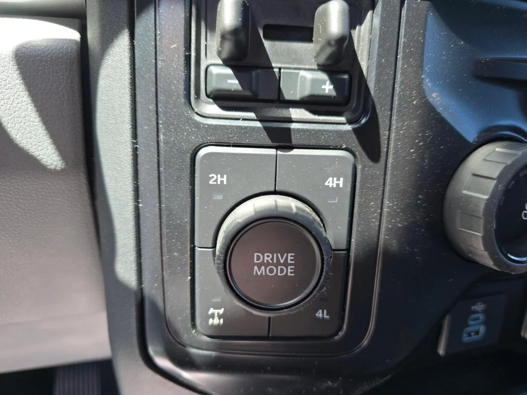 2025 Ford F-350 Super Duty XLT - Photo 26