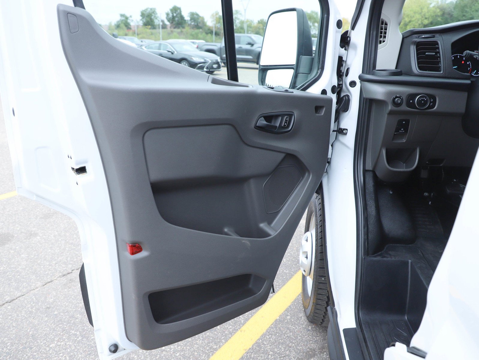 Used 2024 Oxford White Ford Xlt image 15