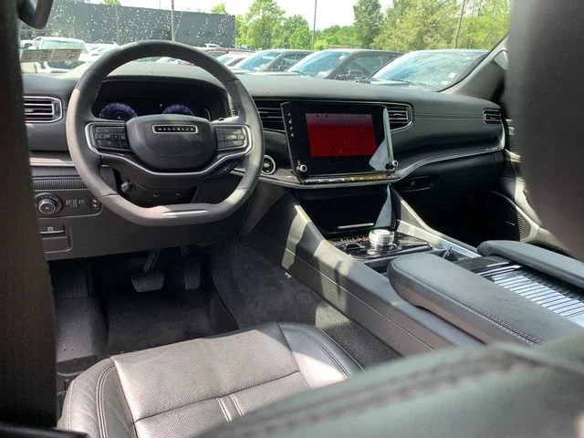 Used 2023 Black Jeep Base image 17
