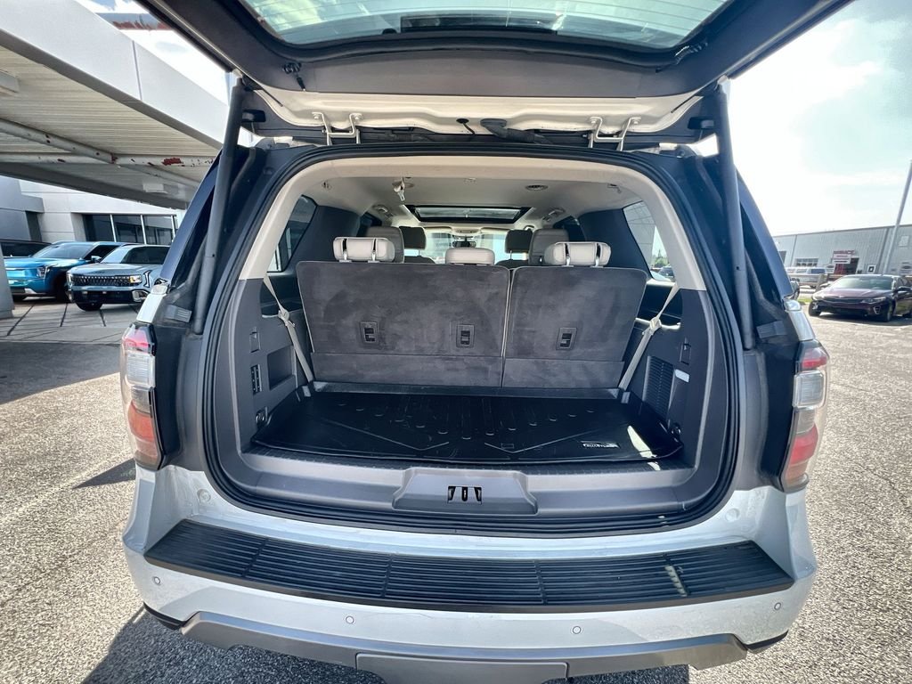 Used 2020 White Ford Limited image 25