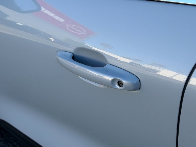 Used 2025 Silver Ford Platinum image 11