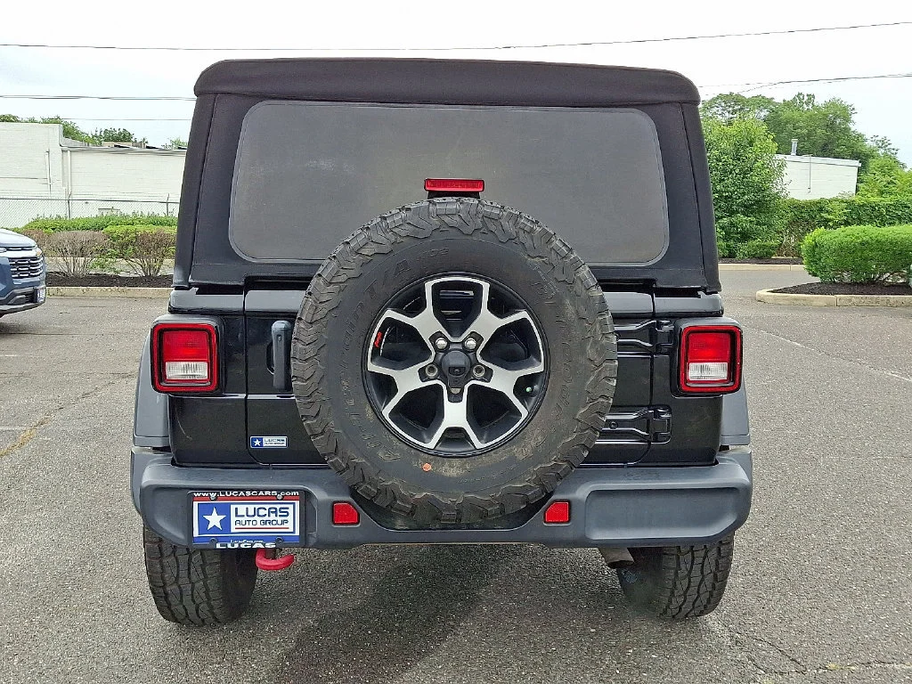 Used 2021 Black Jeep Rubicon 4X4 image 10