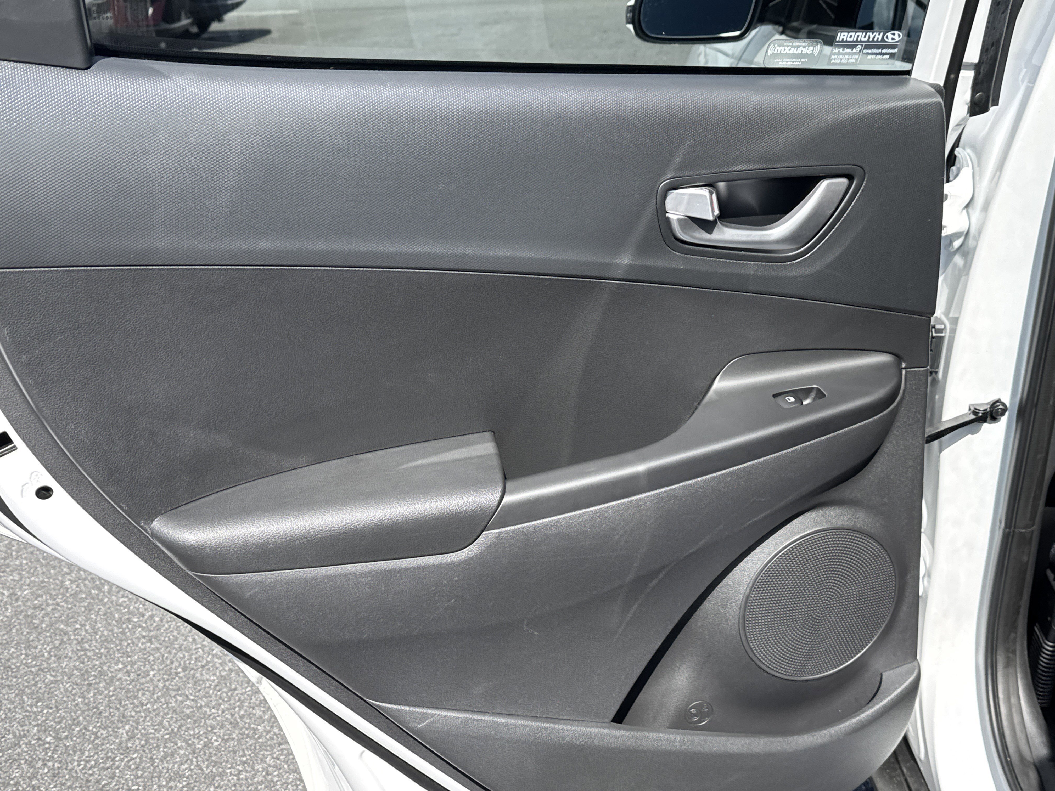 Used 2023 Lunar White Hyundai SEL image 27