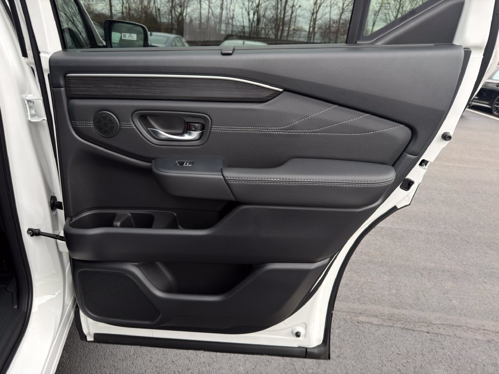 New 2026 Platinum White Pearl Honda Touring image 26