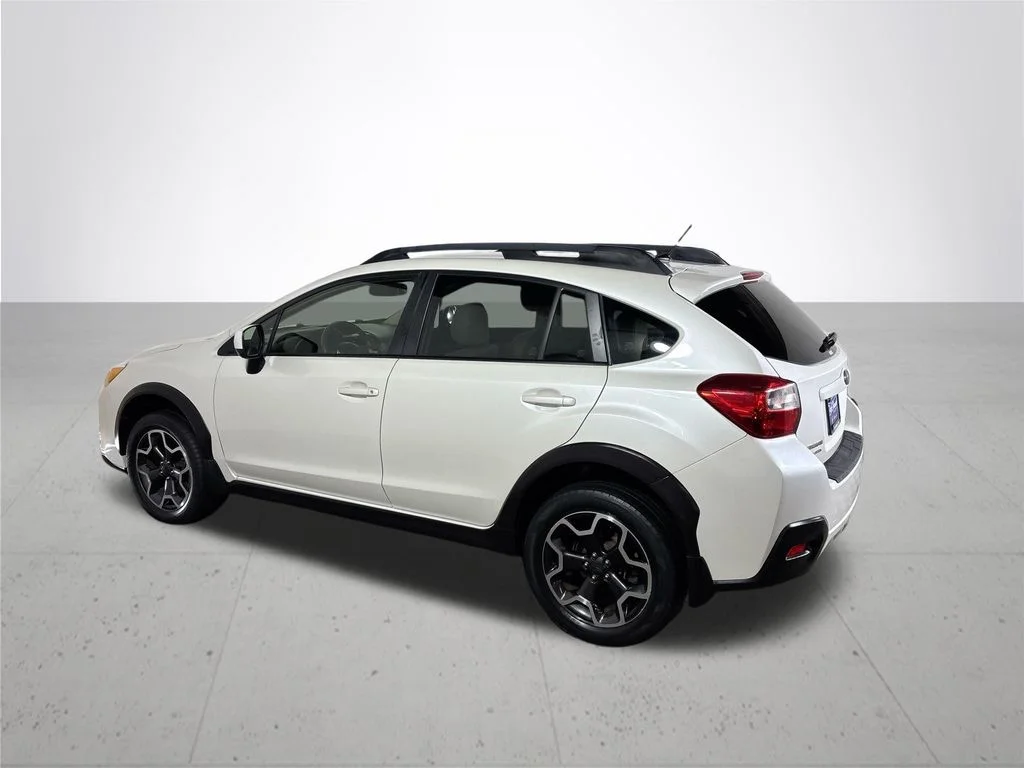 Used 2014 White Subaru 2.0i Limited image 8