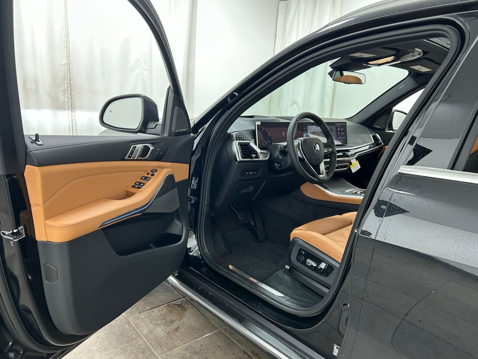 New 2026 Black Sapphire Metallic BMW xDrive40i image 38