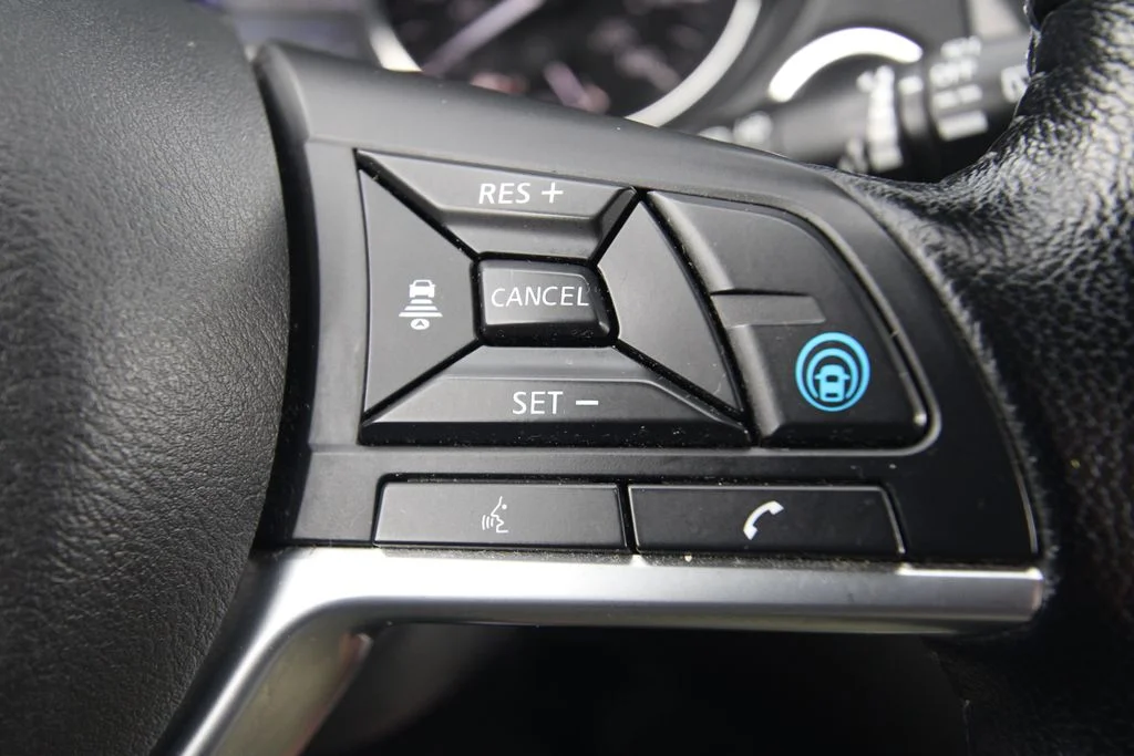 Used 2022 Gun Metallic Nissan SV image 21