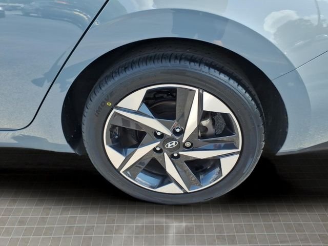 Used 2023 Gray Hyundai SEL image 14