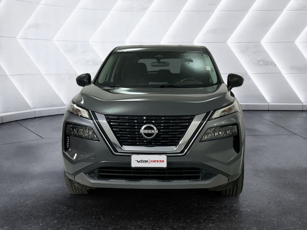 Used 2023 Gray Nissan S image 2