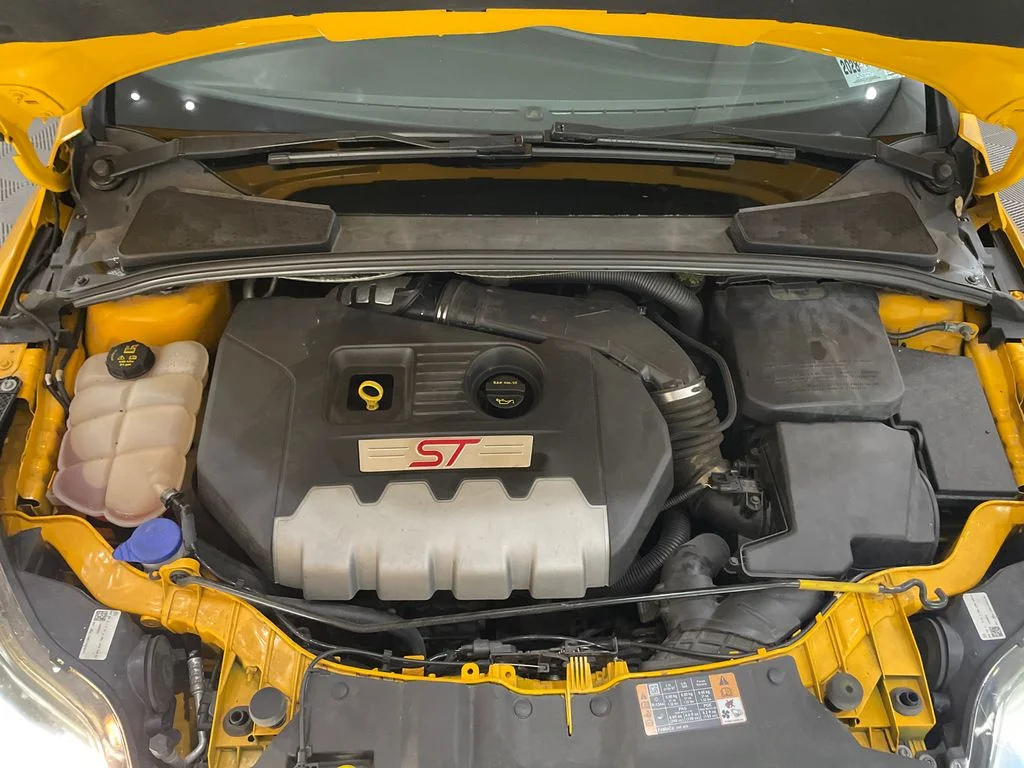 Used 2014 Yellow Ford ST image 29