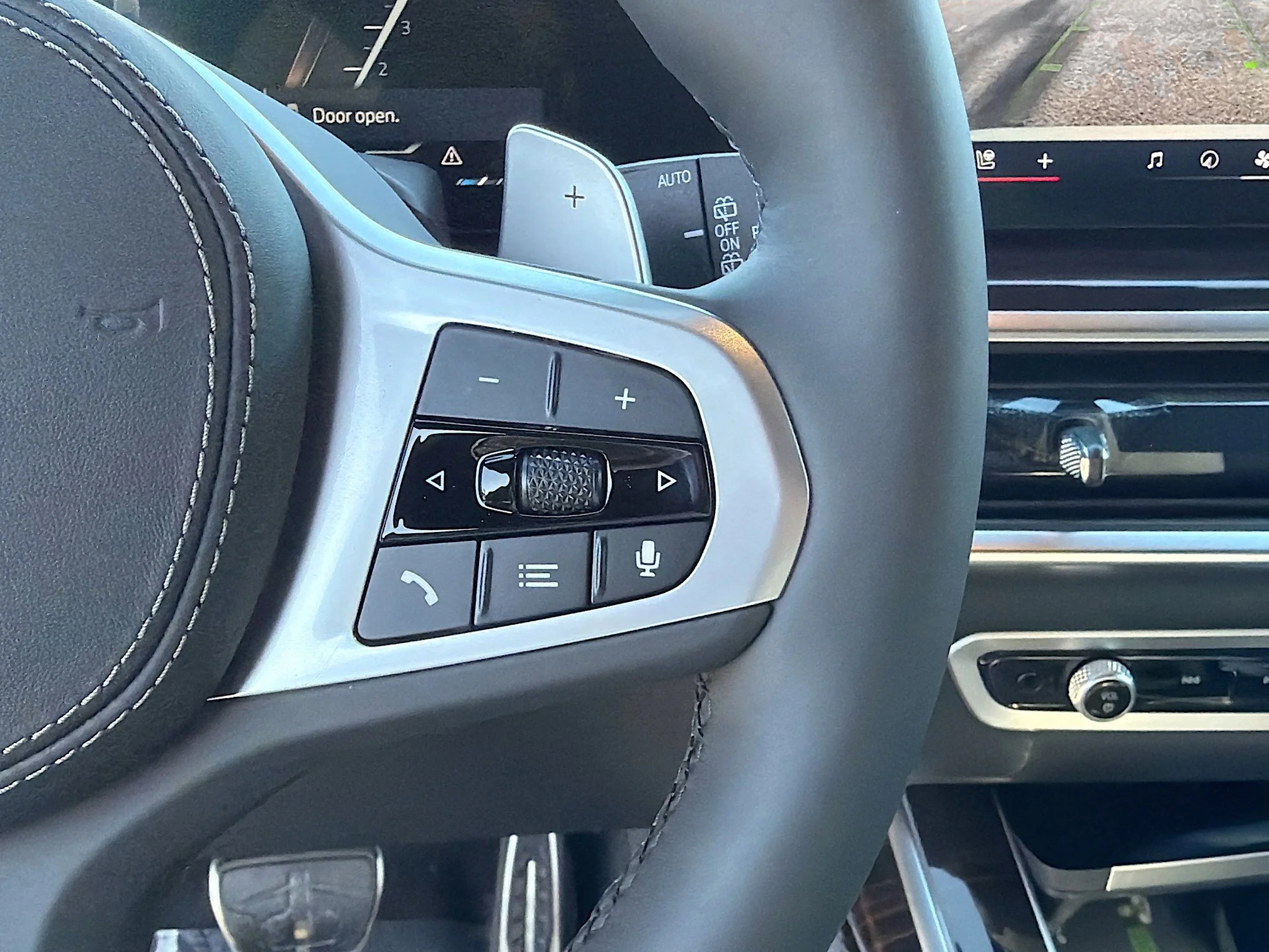 New 2027 Brooklyn Grey Metallic BMW xDrive40i image 39