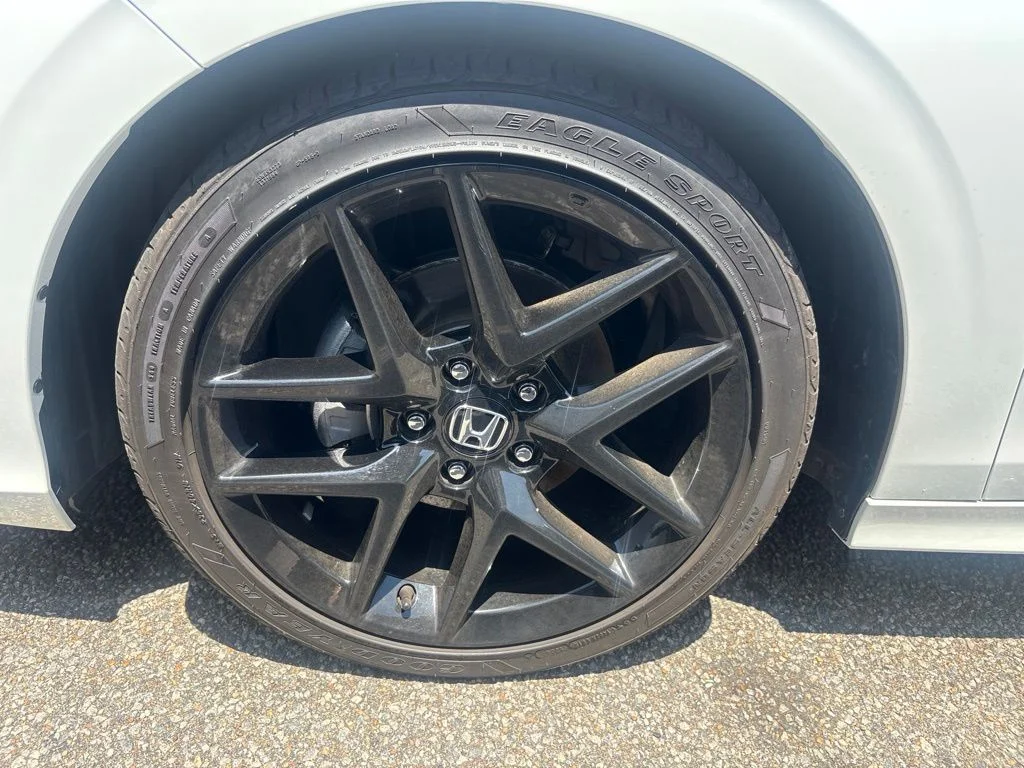 Used 2025 White Honda Sport image 9