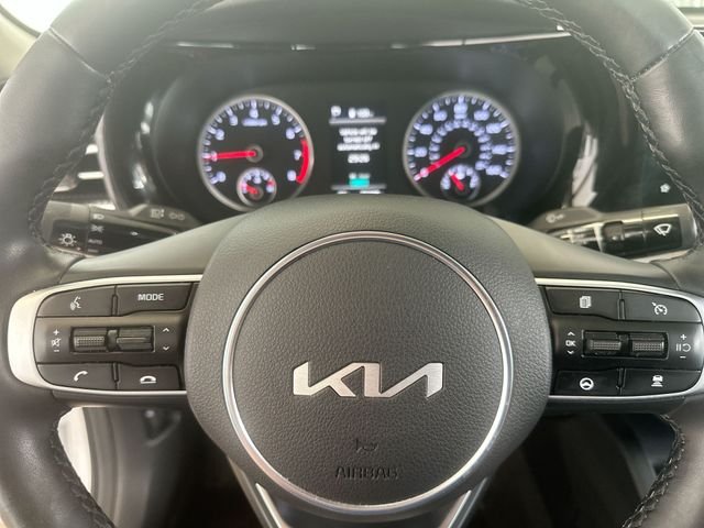 Used 2024 White Kia EX image 12