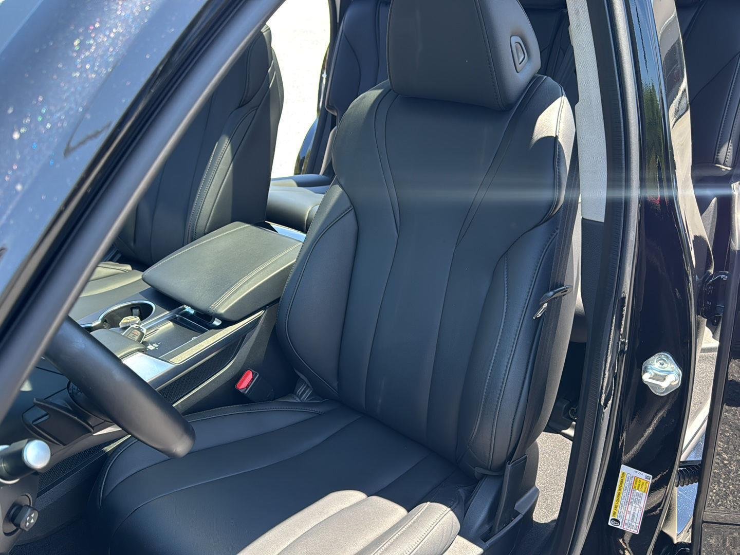 Used 2024 Majestic Black Pearl Acura Base image 19