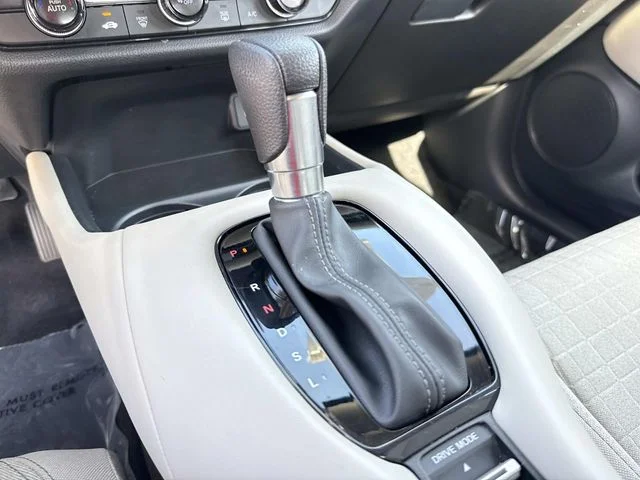 Used 2025 Gray Honda LX image 31