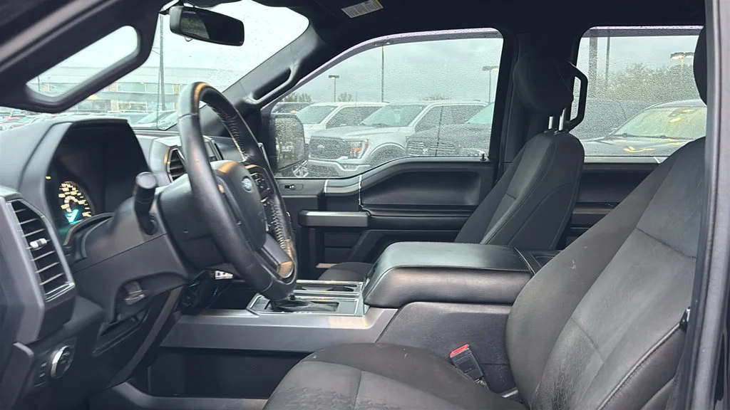 Used 2020 Black Ford XLT image 22