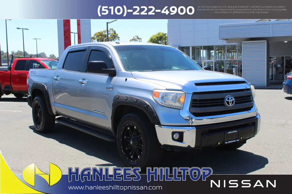 Used 2014 Silver Toyota SR5 image 5