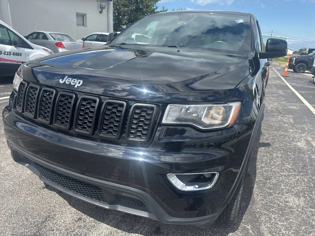 Used 2017 Black Jeep Laredo image 49