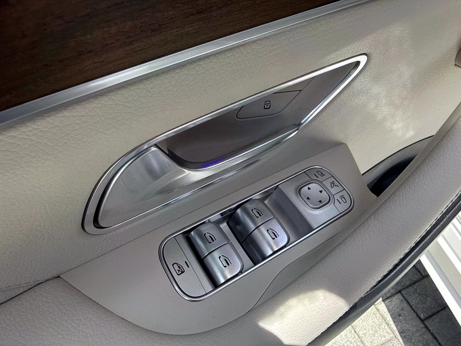 New 2026 Polar White Mercedes-Benz 450 4MATIC® SUV image 20