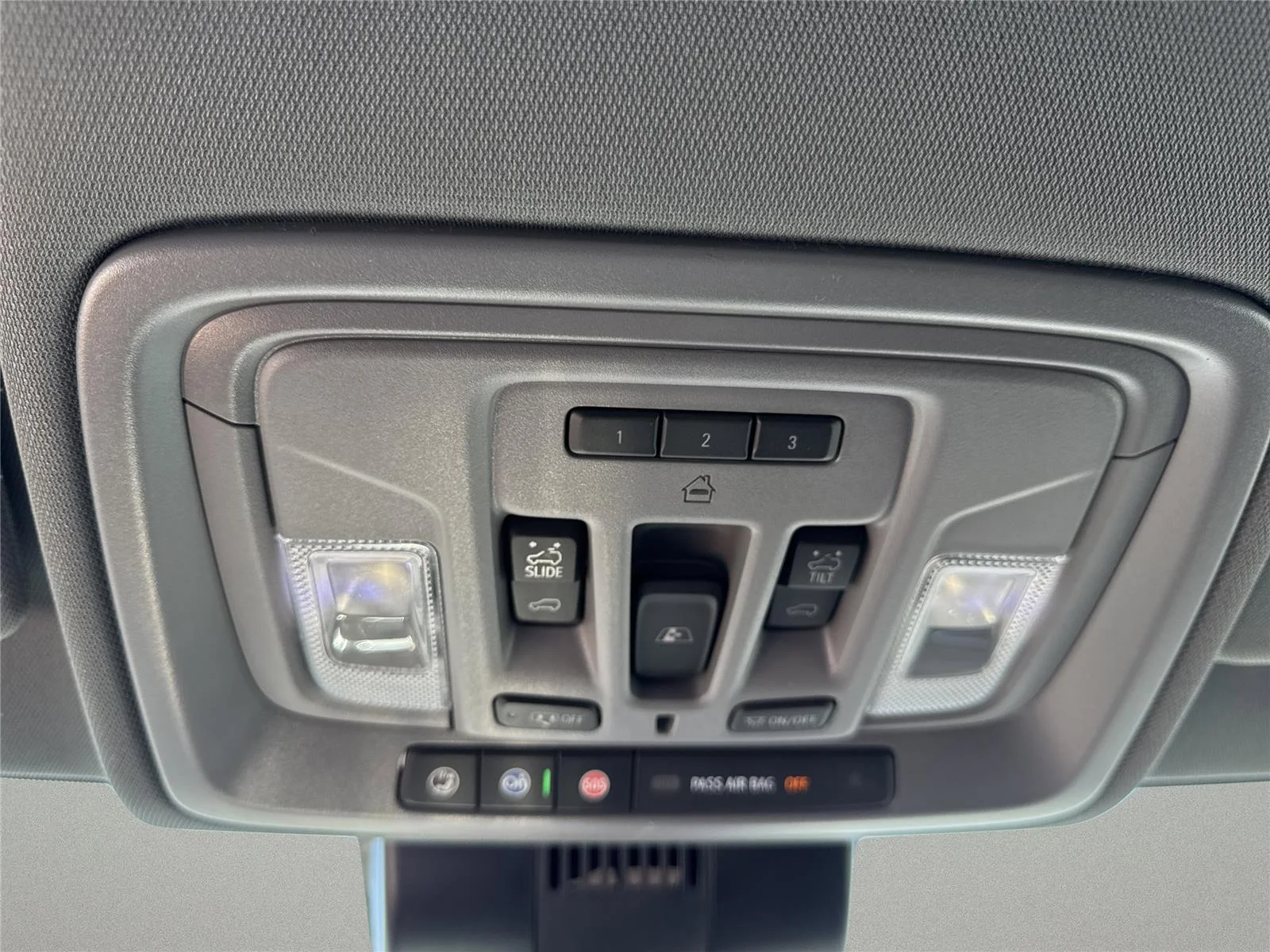 New 2026 Sterling Metallic GMC Elevation image 20