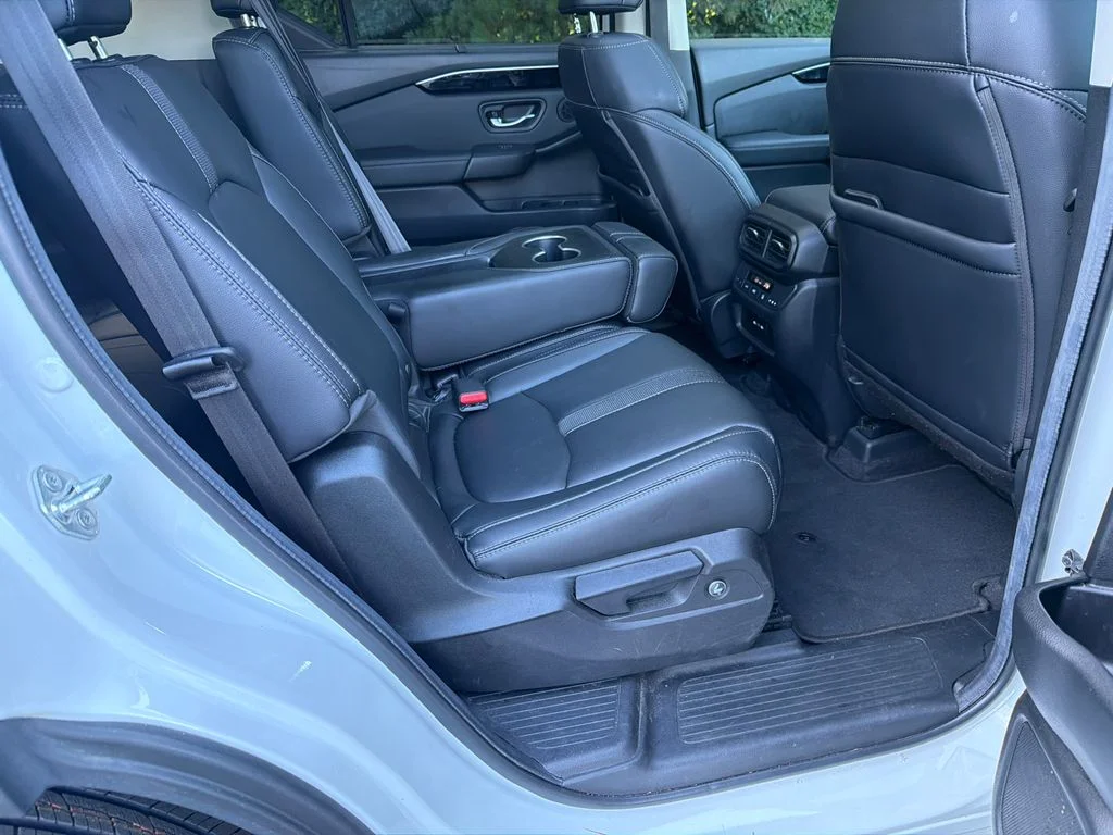 Used 2024 White Honda Touring image 15