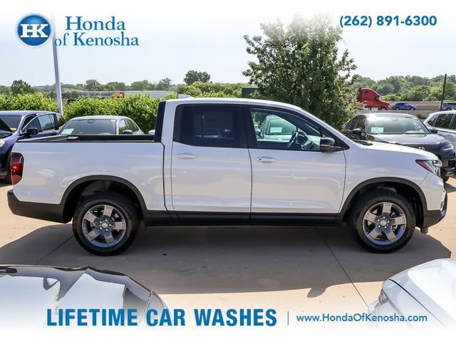 Certified Used 2025 Platinum White Pearl Honda AWD TRAILSPORT image 6