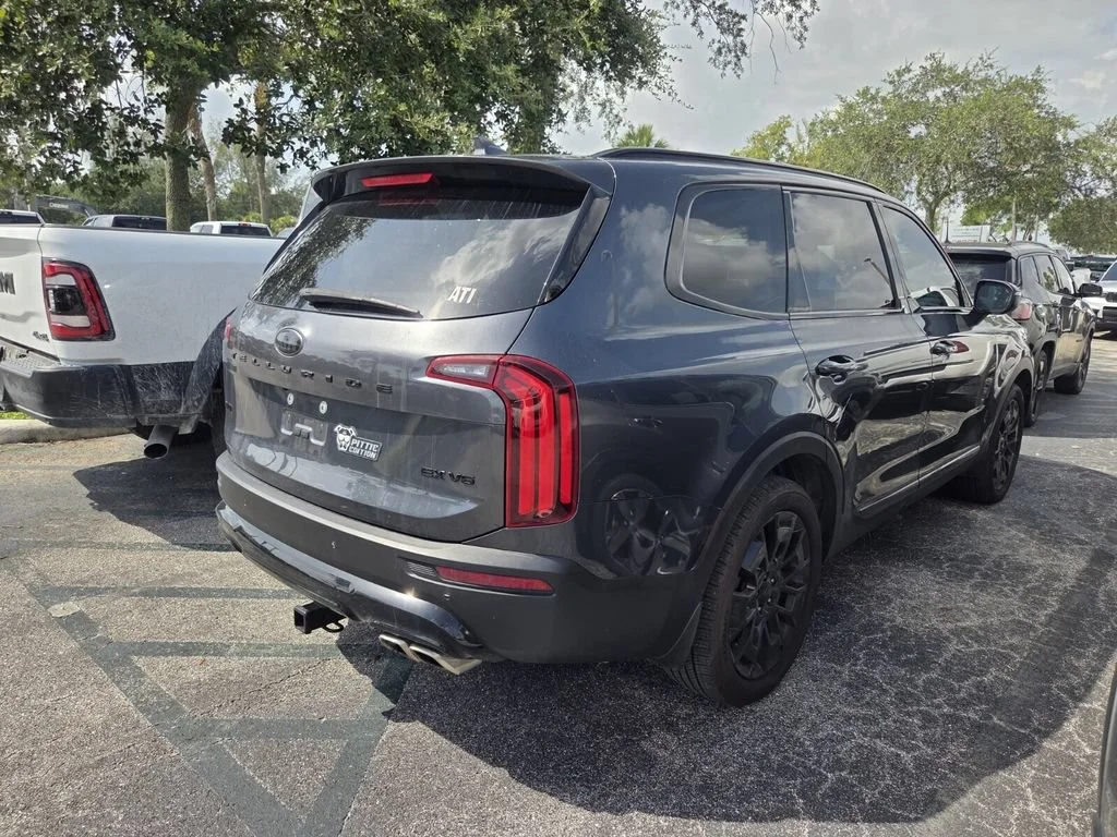 Used 2021 Gravity Grey Kia EX image 5